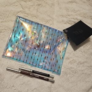 NWT Urban Decay Holographic Envelope Makeup Bag with Eyeliners